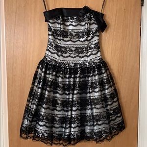 Cute lace cocktail dress